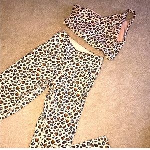 Ryderwear cheetah one shouldered sports bra & flattering leggings set